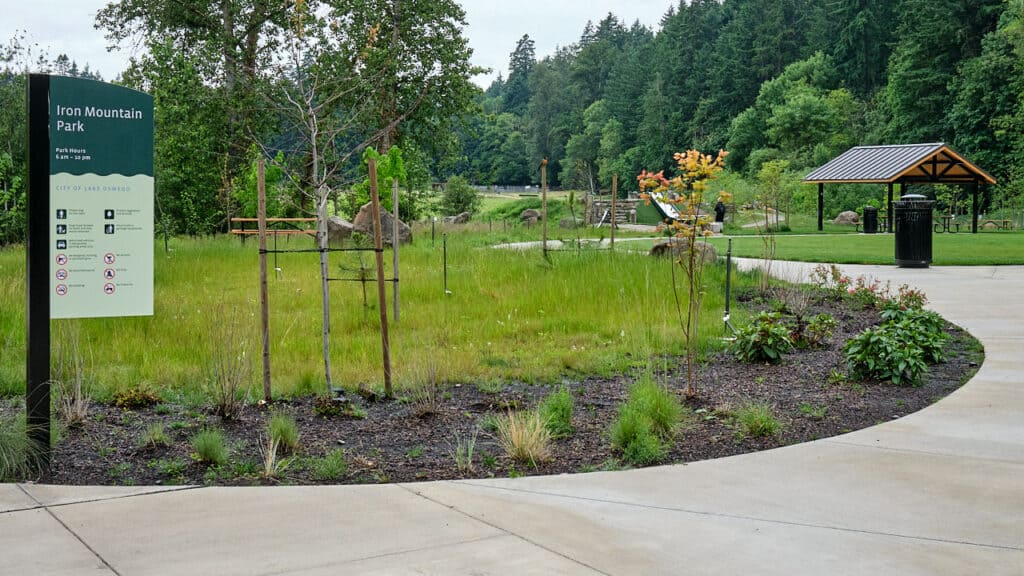 Entrance to Iron Mountain Park Lake Oswego